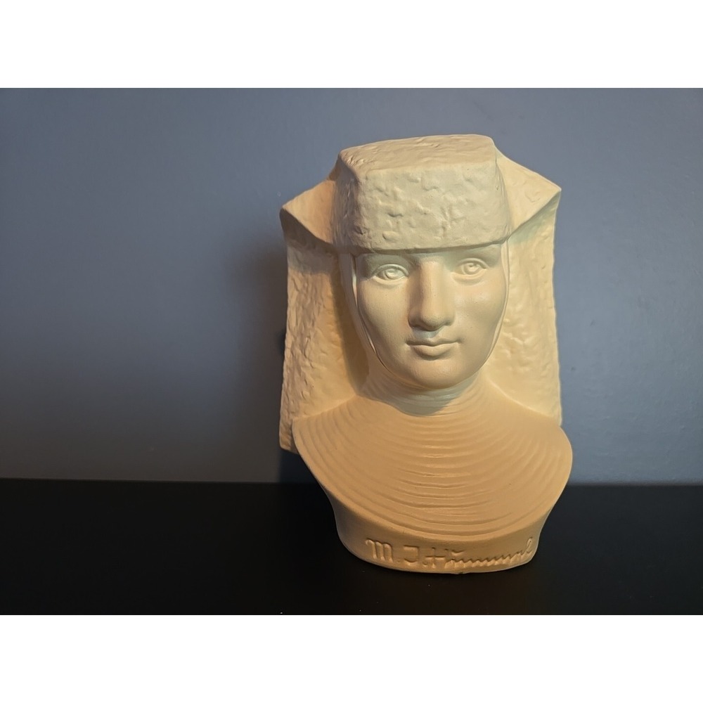 Hummel‎ Figurine SISTER M.I. HUMMEL White Nun BUST HU2 1967 - Collectible Gift!